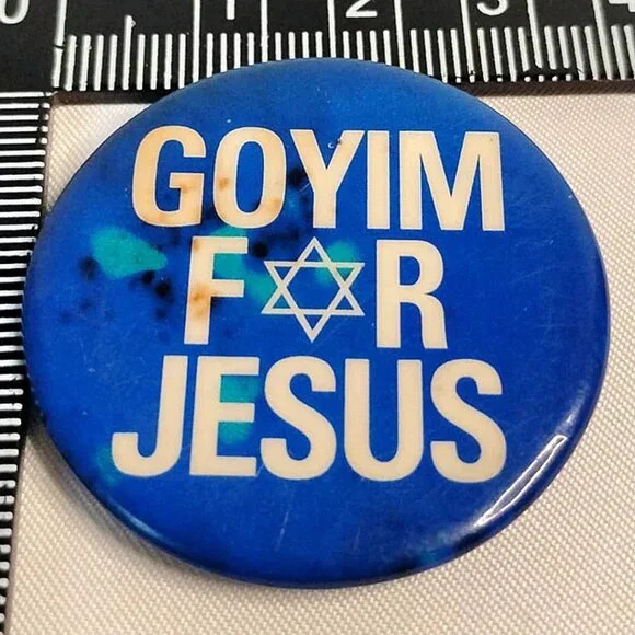 Goyim For Jesus Pinback Button Star Of David Jewish Pin Yiddish 1.5" Vtg 60s 70s - Picture 2 of 3